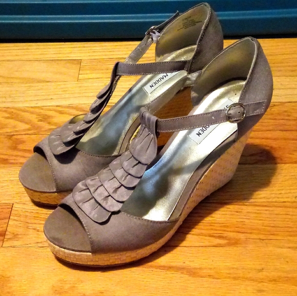 Shoes - Picture 1 of 1